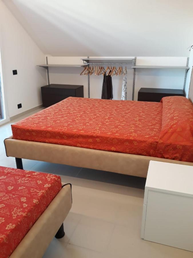 Villa Cisa Con Yacuzzi لينانو سابيادورو المظهر الخارجي الصورة